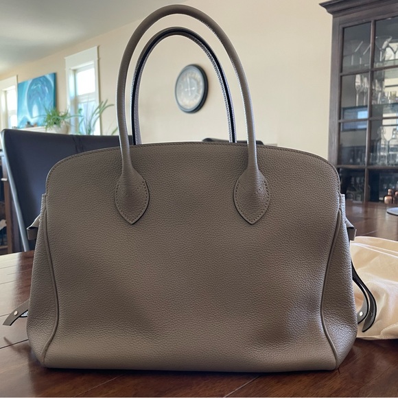 RARE!! MINT!!! LOUIS VUITTON MILLA MM - Picture 3 of 15